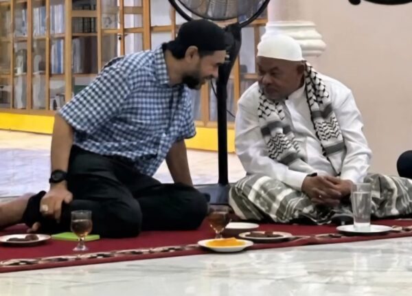 Gubernur Aceh Muzakir Manaf atau Mualem dijadwalkan mengukuhkan Tgk H Muhammad Ali (Abu Paya Pasi) sebagai Imam Besar baru Masjid Raya Baiturrahman Banda Aceh, Rabu sore, 13 Agustus 2025. (Foto: Ist)