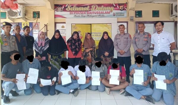 Sejumlah pelajar bolos saat jam belajar, diamankan personel gabungan Polsek Baitussalam, Koramil 07 Baitussalam serta Satpol PP-WH Aceh Besar, Rabu (13/8). (Foto: Ist)