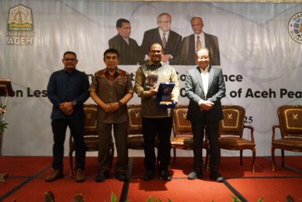 Konferensi Internasional 20 Tahun Perdamaian Aceh yang digelar Diaspora Global Aceh (DGA) di Aula Hotel Ambhara, Jakarta Selatan, Rabu (20/8).