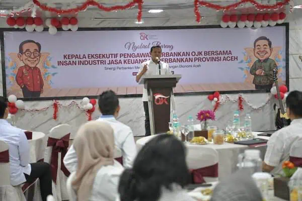 Acara ngobrol bareng Kepala Eksekutif Pengawas Perbankan OJK bersama insan industri jasa keuangan/perbankan Aceh, di lantai 4 Kantor OJK Aceh, Jum'at (29/8). (Foto: Ist)