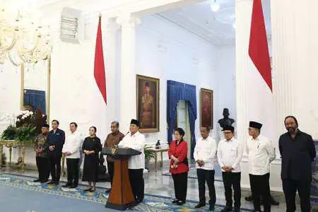 Presiden Prabowo Subianto bersama para ketua umum partai politik sepakat mengambil langkah tegas terhadap anggota DPR RI yang dinilai bermasalah. (Foto: Setpres)