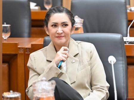 Selebritas sekaligus anggota DPR RI Komisi IX Nafa Urbach
