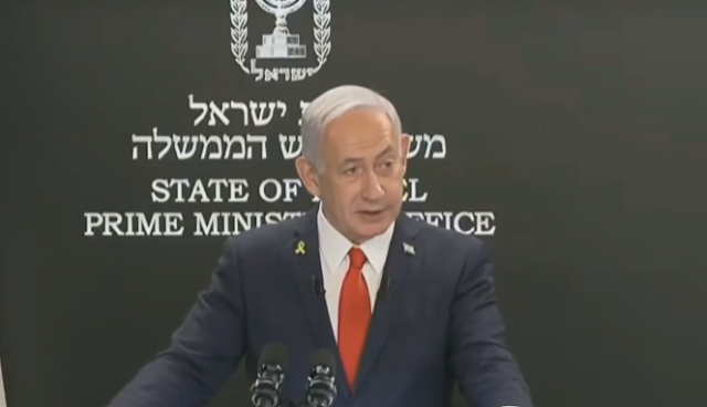 PM Israel Benjamin Netanyahu saat konferensi pers 10 Agustus 2025, mengakui Israel kalah dalam “perang propaganda” Gaza dan menyalahkan algoritma serta bot di media sosial.