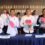 Tim Resmob Satreskrim Polresta Banda Aceh, menangkap dua pelaku pencurian dengan kekerasan yang menimpa korban MIS (16) yang terjadi pada Ahad (21/9) dini hari di Jalan Diponegoro depan Pasar Aceh Gampong Kampung Baru.