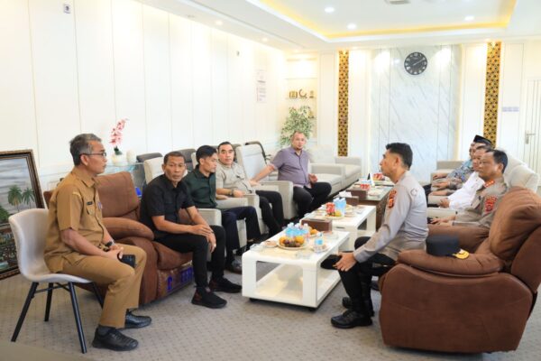 Kapolda Aceh, Brigjen Pol Marzuki Ali Basyah melakukan kunjungan silaturahmi ke DPRA, Senin, 8 September 2025. (Foto: Ist)