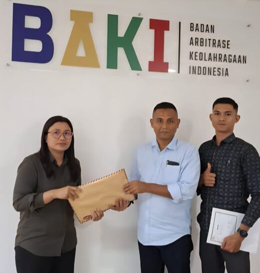 Sejumlah Pengprov cabang olahraga di Aceh melalui kuasa hukumnya resmi menggugat KONI Aceh ke Badan Arbitrase Keolahragaan Indonesia (BAKI) di Jakarta, Selasa (9/9). Foto: Ist)