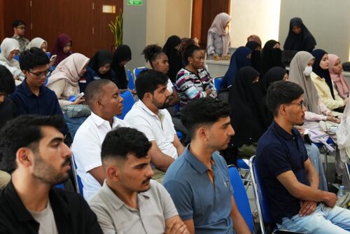 USK Banda Aceh memberikan orientasi untuk 35 mahasiswa asing yang merupakan mahasiswa baru USK angkatan 2025/2026.