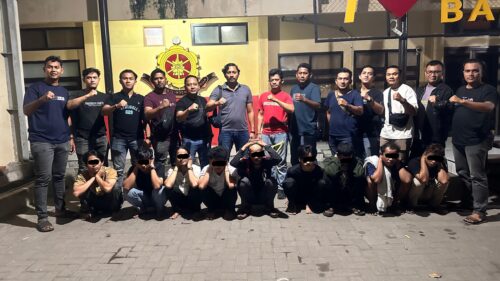 Satreskrim Polresta Banda Aceh mengamankan 6 orang pelaku penculikan yang terjadi di Perumahan Komplek Cempaka, Gampong Lamblang Trieng, Kecamatan Darul Imarah, Aceh Besar, Selasa (9/9) dini hari. (Foto: Ist)