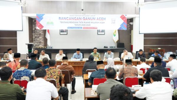 DPRA menggelar RDPU Rancangan Qanun Aceh tentang RTRW Aceh 2025–2045 Rabu, 17 September 2025 di Gedung Serbaguna DPRA.