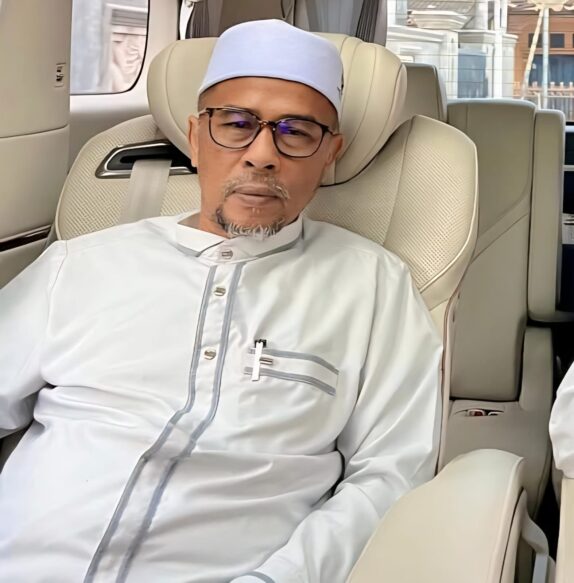 Ketua Umum DPP Partai Adil Sejahtera (PAS) Aceh, Tgk Bulqaini Tanjungan atau Tu Bulqaini