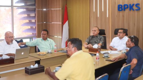 Pertemuan jajaran BPKS dengan Fraksi PKB DPRK Aceh Besar yang melakukan kunjungan kerja ke kantor BPKS, Senin (22/9). (Foto: Ist)