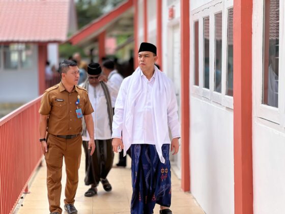 Ketua PB HUDA Tgk Dr Anwar Usman atau Abiya Kuta Krueng, meminta agar putra-putri Aceh diberikan prioritas dalam rekrutmen guru Sekolah Rakyat. (Foto: Ist) | INFOACEH.net Ketua PB HUDA Tgk Dr Anwar Usman atau Abiya Kuta Krueng, meminta agar putra-putri Aceh diberikan prioritas dalam rekrutmen guru Sekolah Rakyat. (Foto: Ist)