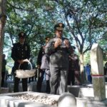 Kasdam IM Brigjen TNI Yudha Fitri, mewakili Pangdam IM Mayjen TNI Joko Hadi Susilo memimpin ziarah nasional di Taman Makam Pahlawan, Banda Aceh, Jum'at pagi (3/10). (Foto: Ist)