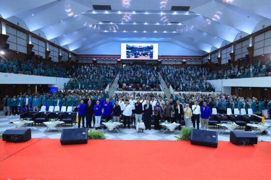 OJK mengajak mahasiswa USK menjadi garda terdepan dalam pengembangan sektor jasa keuangan, khususnya industri pasar modal syariah.