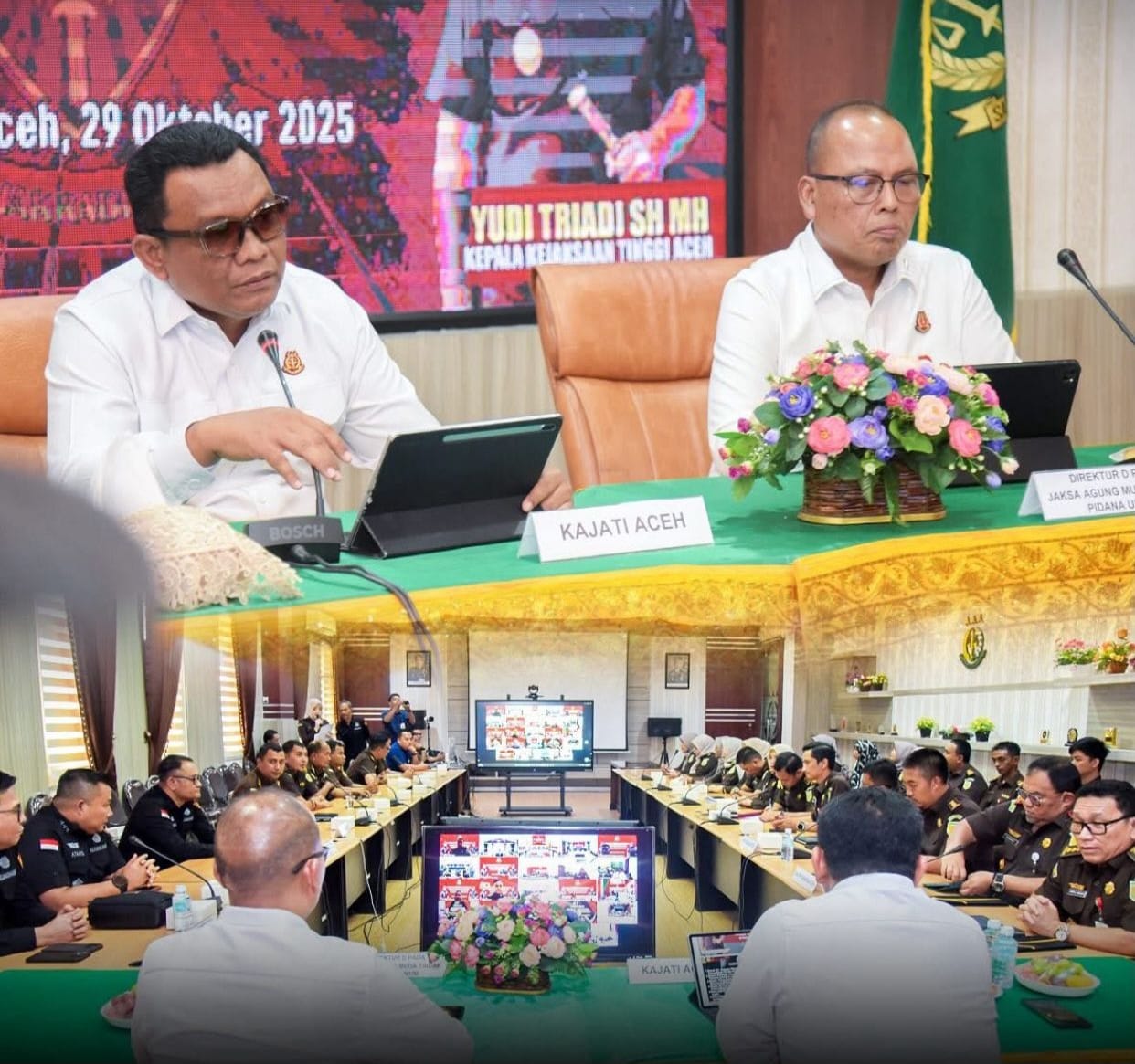 Kejati Aceh menerima kunjungan Direktur D Jampidum, Dr Sugeng Riyanta SH MH dalam rangka Supervisi Penguatan Dominus Litis dan Transformasi Penuntutan Menuju Pidum Berkualitas, di aula Kejati Aceh, Rabu (29/10). (Foto: Ist)