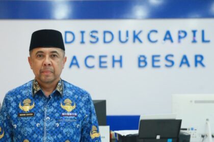 Kepala Disdukcapil Aceh Besar Rahmad Sentosa