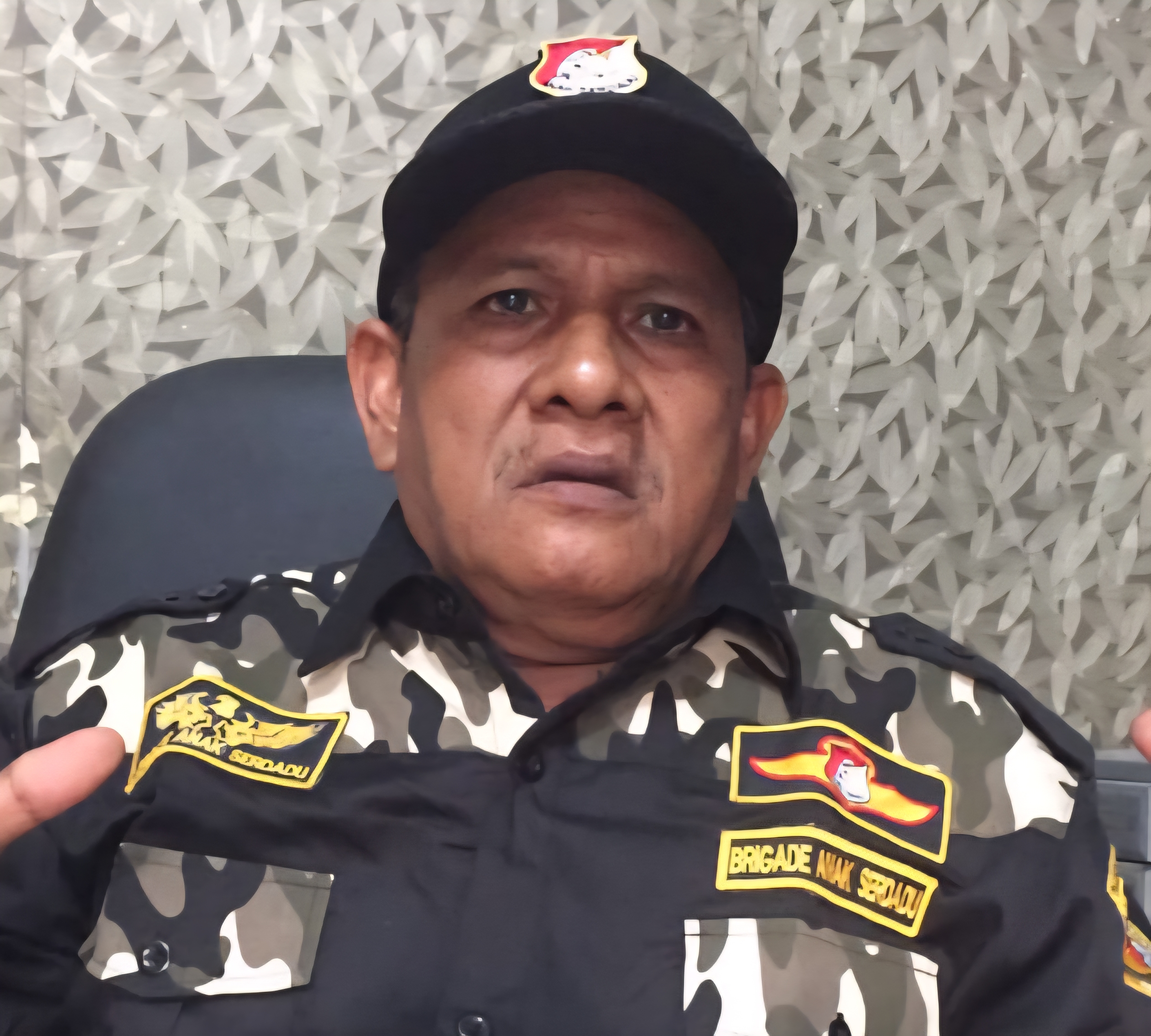 Drs. Isa Alima, pemerhati komunikasi publik