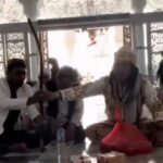 Video viral peusijuek tongkat untuk pengobatan di Masjid Raya Baiturrahman Banda Aceh. (Foto: Ist)