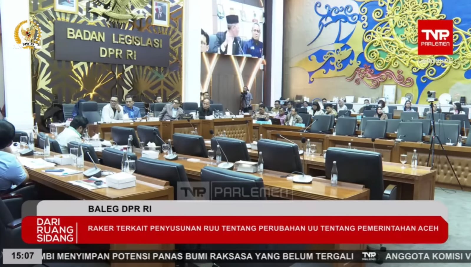Rapat Badan Legislasi (Baleg) DPR RI terkait pembahasan revisi UU Pemerintahan Aceh di kompleks parlemen, Senayan, Jakarta, Rabu (19/11).
