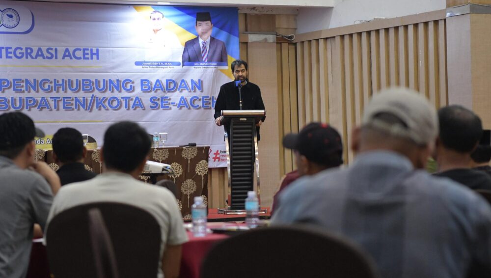Gubernur Aceh Muzakir Manaf atau Mualem membuka Rakor Penghubung BRA kabupaten/kota se-Aceh di Hotel Grand Nanggroe Banda Aceh, Rabu malam (19/11). (Foto: Ist)