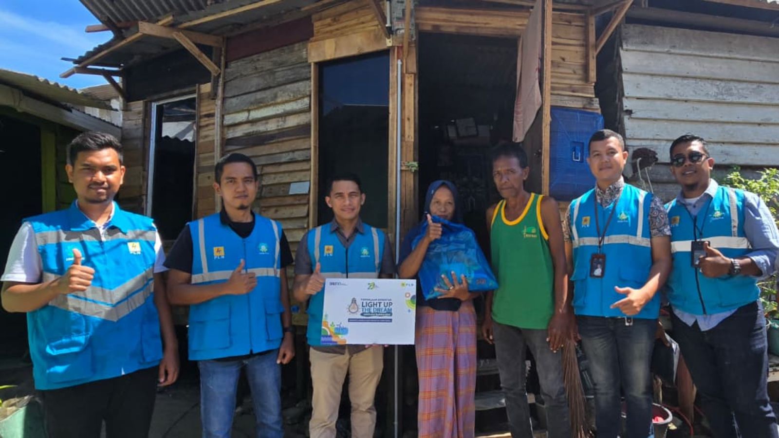 PLN ULP Lhokseumawe Kota kembali menegaskan komitmennya dalam menghadirkan pemerataan akses listrik bagi masyarakat kurang mampu melalui program Light Up The Dream (LUTD).