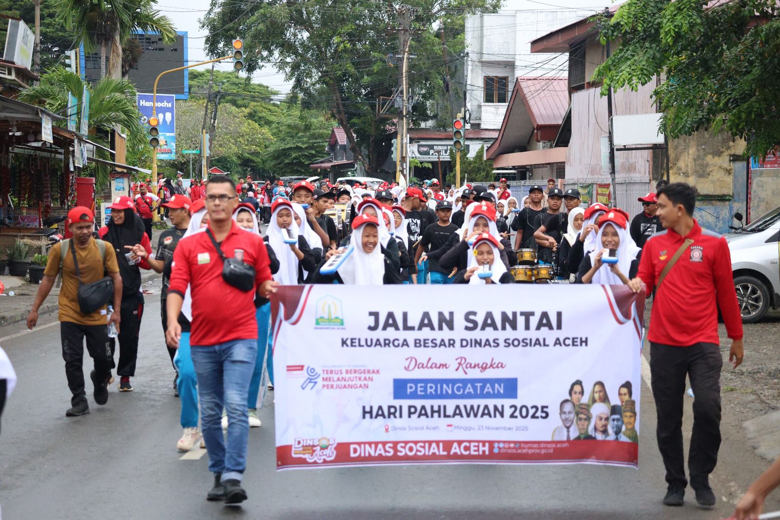 Dinsos Aceh Gelar Jalan Santai Peringati Hari Pahlawan, Diikuti Lebih 600 Peserta