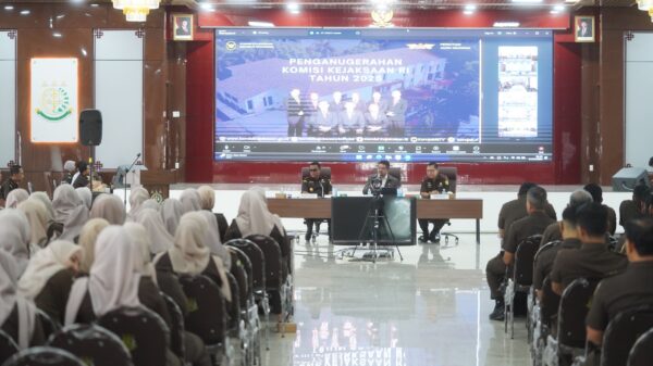 Kejati Aceh, Senin (24/11) menerima kunjungan dan verifikasi lapangan dari Komisi Kejaksaan RI sebagai bagian dari proses penganugerahan Adhyaksa Berprestasi 2025. (Foto: Ist) | INFOACEH.net Kejati Aceh, Senin (24/11) menerima kunjungan dan verifikasi lapangan dari Komisi Kejaksaan RI sebagai bagian dari proses penganugerahan Adhyaksa Berprestasi 2025. (Foto: Ist)