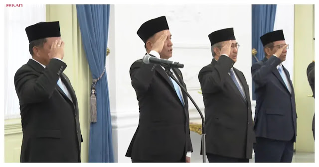 Ketua Tim Komisi Percepatan Reformasi Polri, Jimly Asshiddiqie, menegaskan pihaknya tidak menutup kemungkinan membahas perubahan terhadap Undang-Undang Kepolisian.