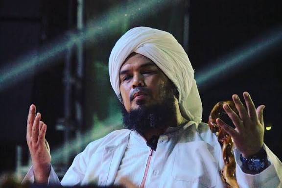 Ustaz Derry Sulaiman akan mengisi Tabligh Akbar dan Doa Bersama Maulid Raya Pemko Banda Aceh.