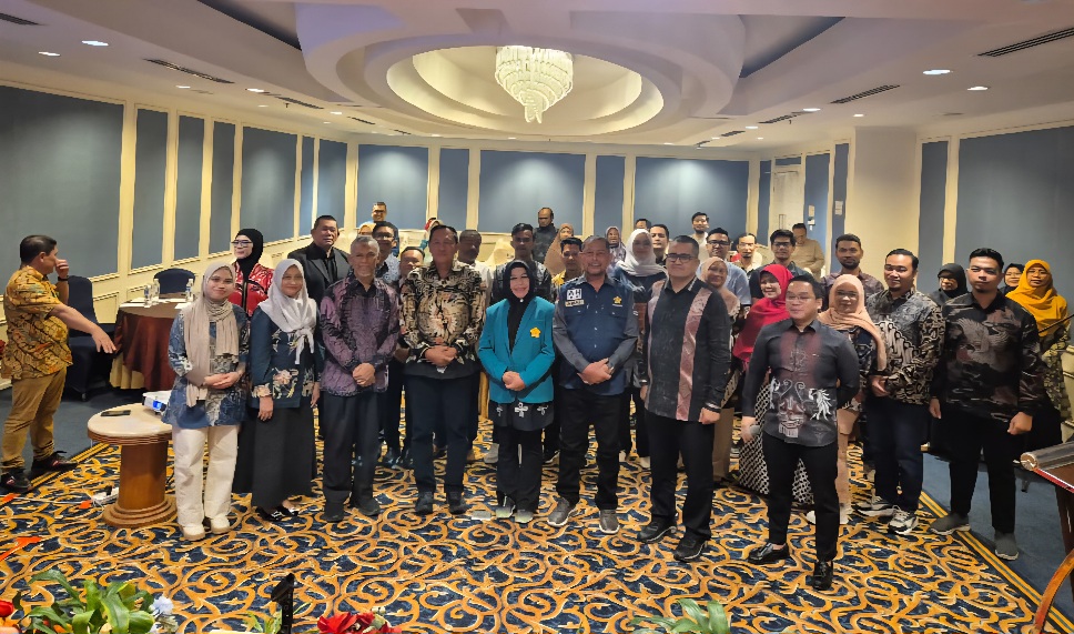 Ketua Umum PP IKA USK Amal Hasan SE MSi mengajak alumni USK di Kepri berperan aktif mendukung percepatan berbagai program kampus menuju predikat WCU. (Foto: Ist)