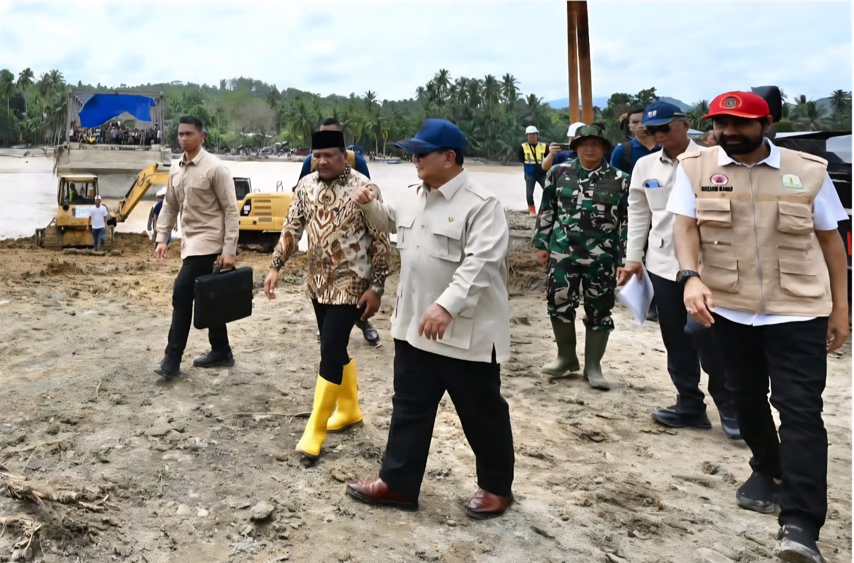 Presiden Prabowo Tegaskan Pemerintah Kerahkan Kekuatan Penuh Pulihkan Aceh