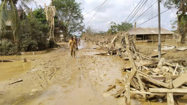 Jumlah korban akibat bencana banjir bandang dan longsor yang melanda berbagai wilayah di Aceh terus bertambah. (Foto: Ist)
