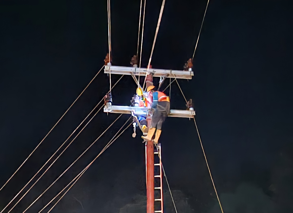 Sudah 18 Hari Listrik Padam di Aceh, PLN Janjikan Pemulihan Bertahap