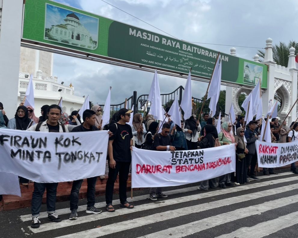 Pemerintah Lambat, Warga Aceh Unjuk Rasa Tuntut Prabowo Tetapkan Bencana Nasional