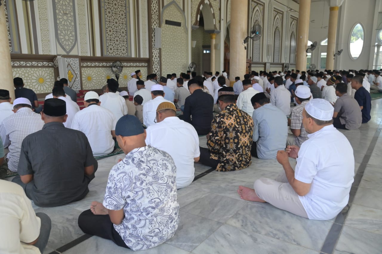 Kenang 21 Tahun Tsunami, Ribuan Warga Larut dalam Doa-Zikir di Masjid Lampuuk
