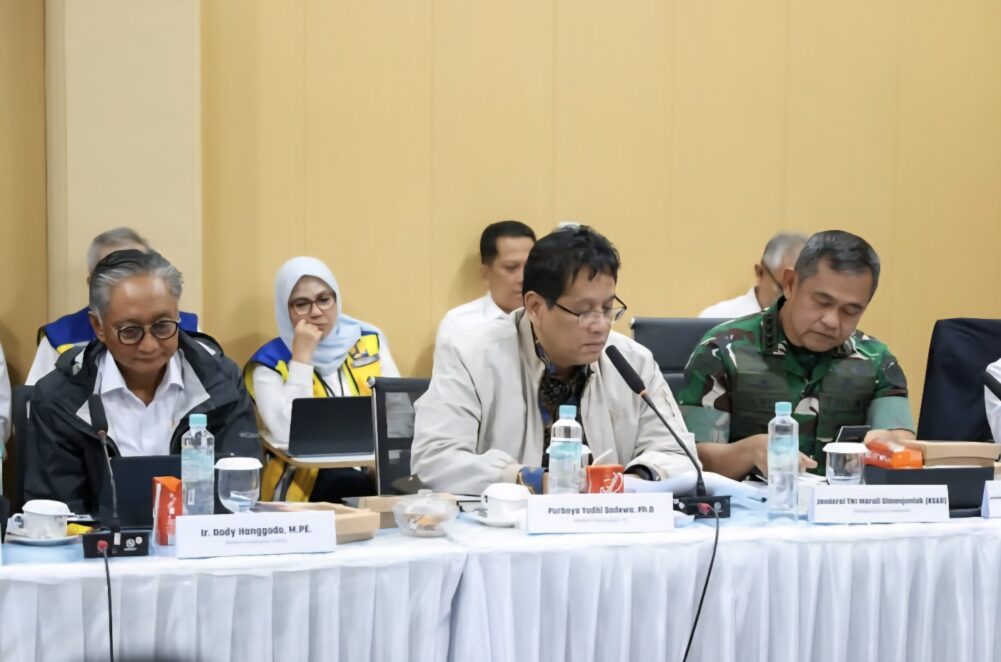 Menteri Keuangan (Menkeu) Purbaya Yudhi Sadewa dalam Rapat Koordinasi Satgas Pemulihan Pascabencana DPR RI di Banda Aceh, Selasa (30/12). (Foto: Ist)