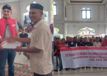 PMI Kota Banda Aceh menyerahkan lebih 300 sumur air bersih kepada masyarakat terdampak bencana banjir bandang di Kabupaten Pidie Jaya, Ahad (8/2). (Foto: Ist) 