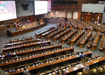 Momen pengesahan revisi UU KPK pada tahun 2019 yang kini kembali menjadi sorotan setelah muncul wacana pengembalian UU ke versi semula. (Foto: Dok. Arsip DPR/X)