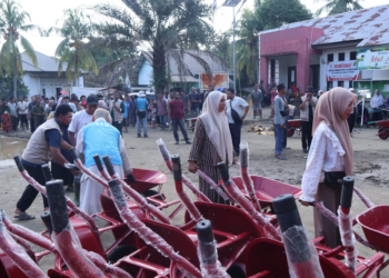 Alat kebersihan disalurkan oleh FDP dan JTS bagi warga terdampak banjir di Aceh Utara. (Foto: Ist).