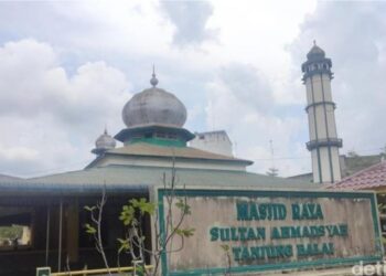 Sudah berdiri sejak 140 tahun lalu, Masjid Raya Sultan Ahmadsyah tetap kokoh mempertahankan bentuk aslinya sebagai pusat syiar Islam di pesisir timur Sumatera. (Foto: Istimewa)