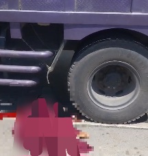 Wanita muda asal Aceh Timur meninggal kecelakaan lalu lintas tragis di ruas Jalan Medan–Banda Aceh, Desa Lhok Banie, Kecamatan Langsa Barat, Sabtu sisng (7/2/2026). (Foto: Ist)