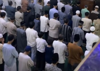Umat Islam warga Muhammadiyah di Kota Banda Aceh mulai melaksanakan salat tarawih perdana Ramadan 1447 Hijriah, Selasa malam (17/2). (Foto: Ist)