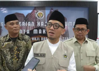 Wamen Haji dan Umrah Dahnil Anzar Simanjuntak saat memberikan penjelasan terkait efisiensi anggaran pemerintah untuk mendanai program prioritas nasional. (Foto: Dok. Istimewa/X)