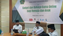 Ketua MPU Aceh Tgk H Faisal Ali bersama Kakanwil Kemenag Aceh Iqbal Muhammad menjadi pemateri FGD 'Bahaya Game Online' di Aula Kanwil Kemenag setempat, Selasa (6/7)