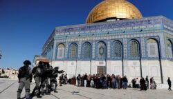 Bentrok polisi Israel dengan warga Palestina di Masjid Al Aqsa, Jum'at (15/4)