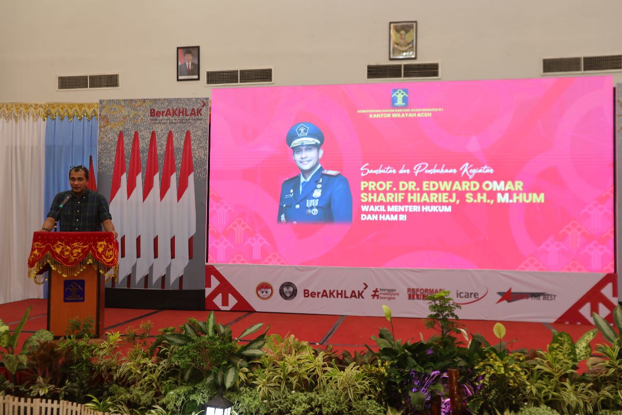 Wamenkumham Edward Omar Sharif Hiariej meluncurkan Employer Branding Kanwil Kemenkumham Aceh pada Senin malam (27/2) di Hotel Grand Nanggroe Banda Aceh