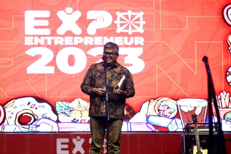 Sekda Aceh Bustami Hamzah, Senin (13/3) malam menutup Expo Enterpreneur 2023, yang telah digelar selama empat hari (10-13 Maret 2023), di Lapangan Blang Padang, Banda Aceh