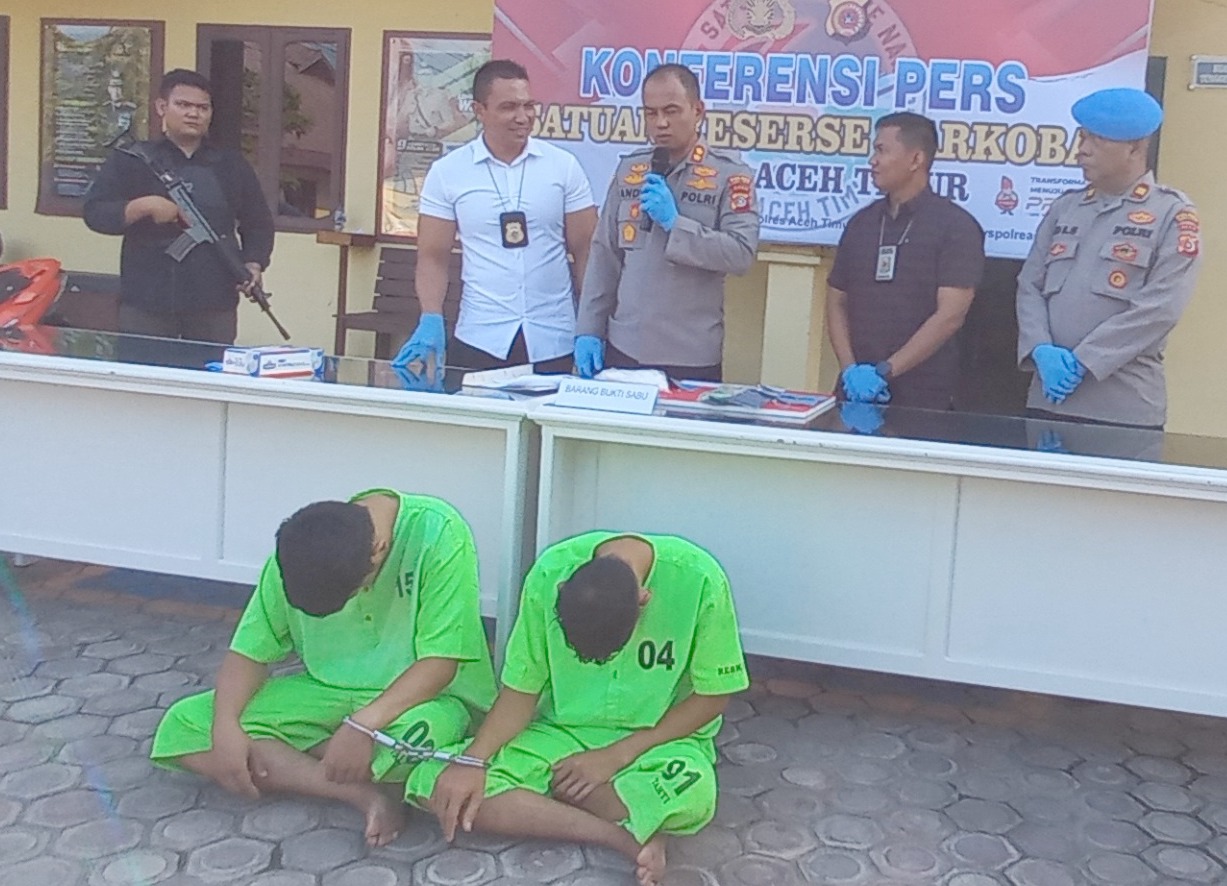 Tim Opsnal Satresnarkoba Polres Aceh Timur mengamankan 2 pelaku tindak pidana penyalahgunaan narkotika jenis sabu