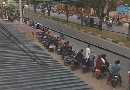 Aksi balap liar di kawasan Jalan Soekarno - Hatta Lampeuneurut Aceh Besar, dipantau polisi melalui media sosial Instagram
