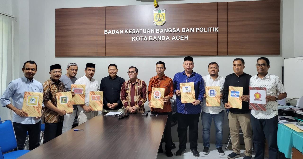 9 pimpinan parpol di Banda Aceh yang memiliki kursi di DPRK menerima dana bantuan dari Pemko